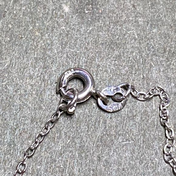 Sterling Silver 925 18” necklace with Heart locket - Picture 4 of 5